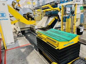 Pressa per stampaggio Mossini PDM-4B-1000 - 1000 ton (ID:76398) - Dabrox.com