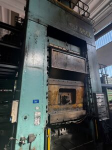 Pressa a ginocchiera TMP Voronezh KB8044 - 2500 ton (ID:76335) - Dabrox.com