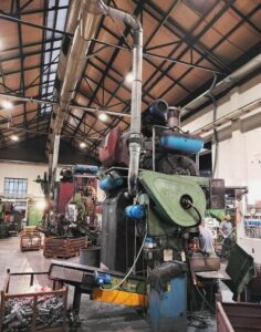 Pressa per stampaggio a caldo Eumuco SP 100 - 1000 ton (ID:76338) - Dabrox.com