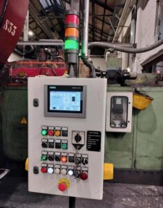 Pressa per stampaggio a caldo Eumuco SP 100 - 1000 ton (ID:76338) - Dabrox.com