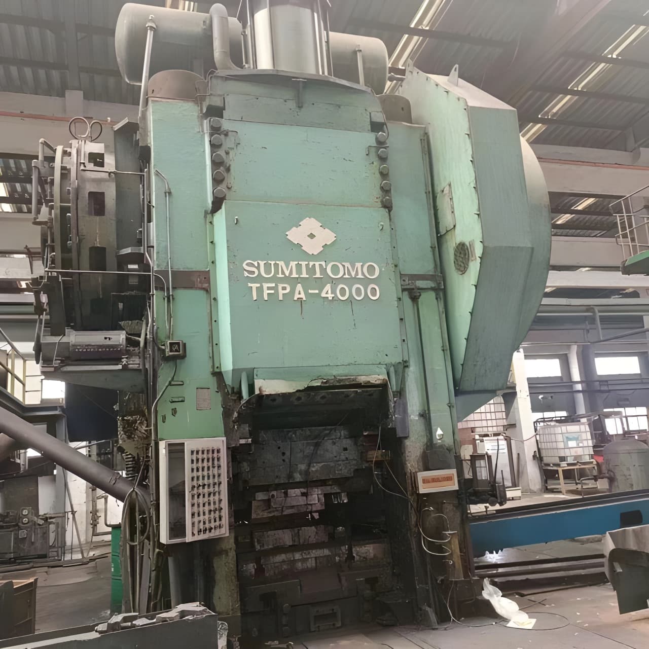 Pressa per forgiatura a caldo Sumitomo TFPA-4000 - 4000 ton