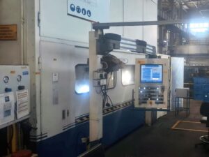 Pressa per stampaggio Muller Weingarten HUQ 630.30 - 630 ton (ID:76336) - Dabrox.com