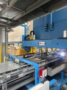 Pressa per stampaggio Mossini PDM-4B-LD-2000 - 2000 ton (ID:76337) - Dabrox.com