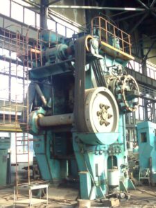 Pressa per stampaggio a caldo TMP Voronezh K8544 - 2500 ton (ID:S87127) - Dabrox.com