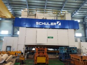 Pressa per stampaggio fogli Muller Weingarten - 2400 ton