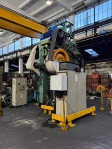 Pressa per stampaggio a caldo Clearing EF11600 - 1600 ton (ID:76254) - Dabrox.com