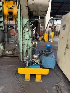 Pressa per stampaggio a caldo Clearing EF11600 - 1600 ton (ID:76254) - Dabrox.com