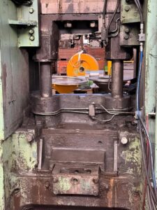 Pressa per stampaggio a caldo Clearing EF11600 - 1600 ton (ID:76254) - Dabrox.com