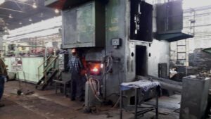 Pressa per stampaggio a caldo Smeral LZK 4000 A - 4000 ton (ID:75492) - Dabrox.com