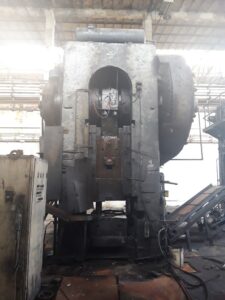 Pressa per stampaggio a caldo Smeral - 2500 ton