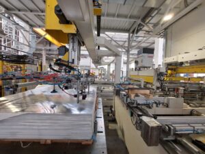 Pressa per stampaggio Aida DSF-TE4-20000-730-250 - 2000 ton (ID:76378) - Dabrox.com