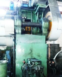 Pressa per stampaggio a caldo Lamberton 1600 - 1600 ton (ID:75404) - Dabrox.com