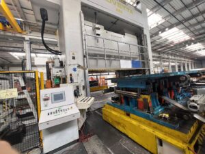 Pressa per stampaggio Aida S4-20000/5500x2500/LD-ET3 - 2000 ton (ID:76379) - Dabrox.com