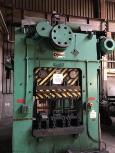 Pressa a sbavare e preformare Massey 250 MT - 250 ton (ID:75344) - Dabrox.com