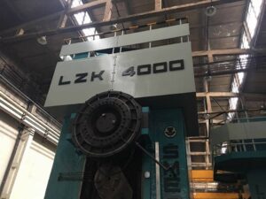 Pressa per stampaggio a caldo Smeral LZK 4000 - 4000 ton (ID:S76857) - Dabrox.com