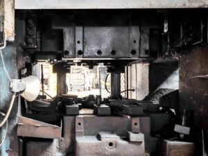 Pressa per stampaggio a caldo Smeral LZK 1600 - 1600 ton (ID:76394) - Dabrox.com