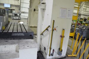 Pressa per stampaggio Simpac DE4P1500 - 1500 ton (ID:76364) - Dabrox.com