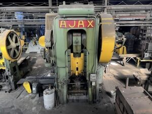 Pressa per stampaggio a caldo Ajax 3000 MT - 3000 ton (ID:76088) - Dabrox.com
