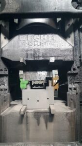 Forgiatura martelli Beche DGH40 - 40 ton (ID:S78768) - Dabrox.com