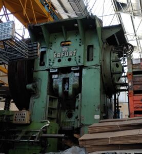 Pressa per stampaggio a caldo Erfurt - 1600 ton