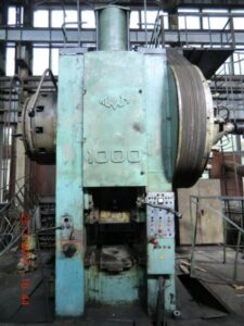 Pressa per stampaggio a caldo TMP Voronezh K04.019.840 - 1000 ton (ID:S78831) - Dabrox.com