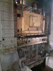 Pressa per stampaggio TMP Voronezh KB3537 - 500 ton (ID:75500) - Dabrox.com