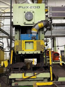 Pressa per stampaggio a caldo Nittan Massey MHFP-2800LW - 2800 ton (ID:76411) - Dabrox.com