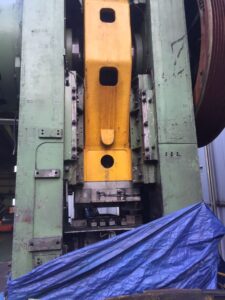 Pressa per stampaggio a caldo TMP Voronezh KB8040 - 1000 ton (ID:S78510) - Dabrox.com