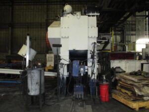 Pressa per stampaggio a caldo Manzoni SR1300 - 1300 ton (ID:75547) - Dabrox.com