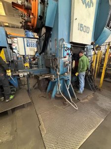 Pressa per stampaggio a caldo TMP Voronezh К04.038.842 - 1600 ton (ID:76417) - Dabrox.com