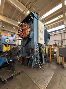 Pressa per stampaggio a caldo TMP Voronezh К04.038.842 - 1600 ton (ID:76417) - Dabrox.com