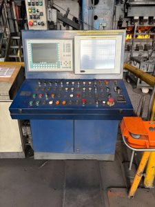 Pressa per stampaggio a caldo Smeral LZK 4000 - 4000 ton (ID:76418) - Dabrox.com