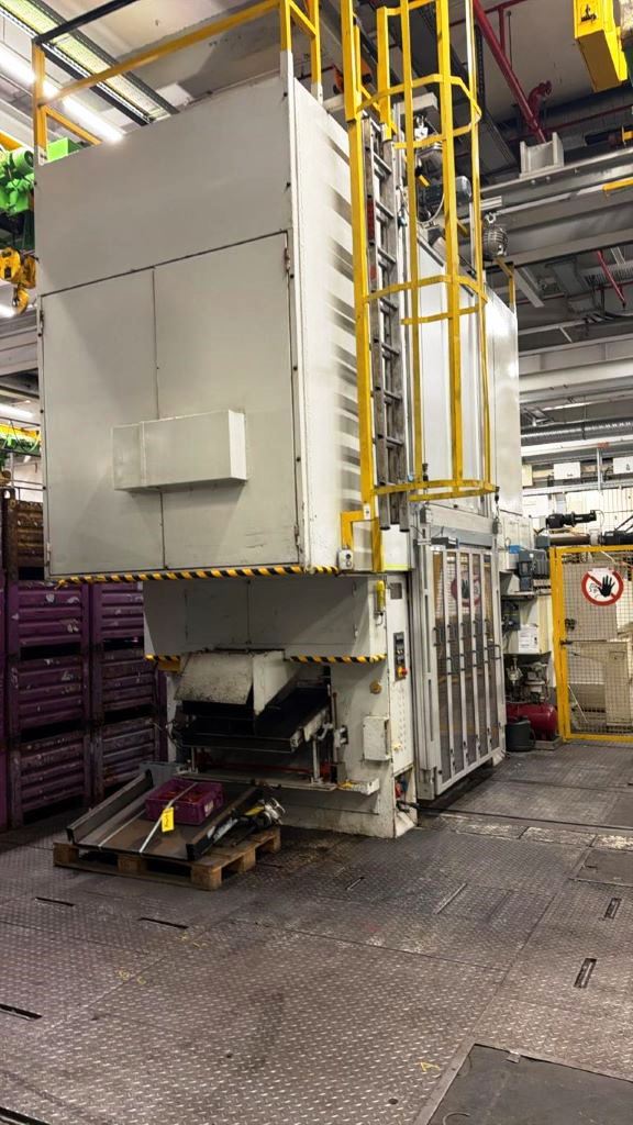 Pressa per stampaggio Muller Weingarten HU 2-250 - 250 ton