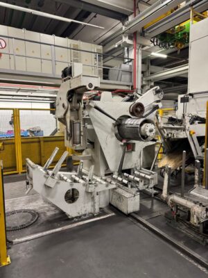 Pressa per stampaggio Muller Weingarten HU 2-315 - 315 ton (Foto 3)