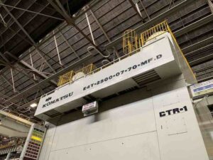 Pressa per stampaggio Komatsu E4T2500 - 2500 ton (ID:75811) - Dabrox.com