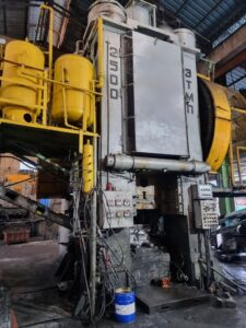 Pressa per stampaggio a caldo TMP Voronezh K8544 - 2500 ton (ID:76198) - Dabrox.com