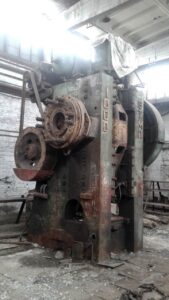 Pressa per stampaggio a caldo TMP Voronezh K8540 - 1000 ton (ID:S79165) - Dabrox.com