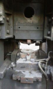 Pressa per stampaggio a caldo TMP Voronezh K04.019.840 - 1000 ton (ID:S79199) - Dabrox.com