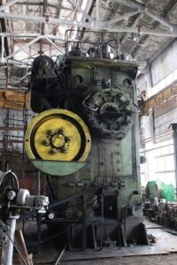 Pressa per stampaggio a caldo TMP Voronezh K8544 - 2500 ton (ID:S79264) - Dabrox.com