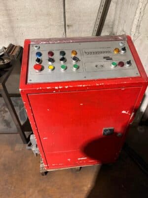 Pressa a ginocchiera Barnaul K8340 - 1000 ton (Foto 9)