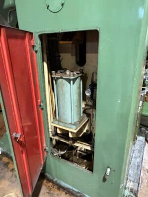 Pressa a ginocchiera Barnaul K8340 - 1000 ton (Foto 2)