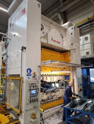 Pressa per stampaggio Arisa S2.400.260.FD - 400 ton (Foto 4)