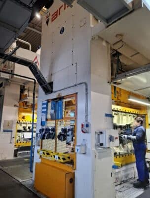 Pressa per stampaggio Arisa S2.400.260.FD - 400 ton (Foto 6)