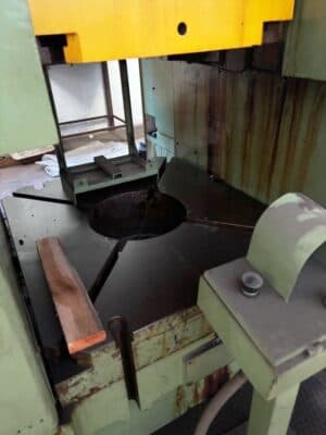 Pressa a ginocchiera Kieserling KKPR 2000/1000 - 2000 ton (Foto 2)