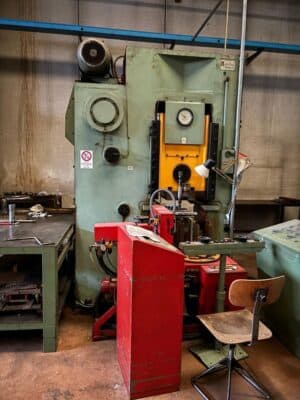 Pressa a ginocchiera Barnaul KB8336 - 400 ton (Foto 2)