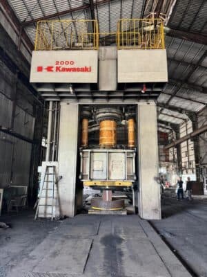 Pressa per fucinatura libera Kawasaki 2000 MT - 2000 ton (Foto 4)