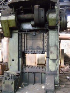 Pressa a sbavare e preformare TMP Voronezh KA9035 - 315 ton (ID:S87691) - Dabrox.com