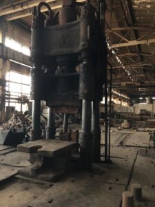 Pressa idraulica Dnepropress - 800 ton