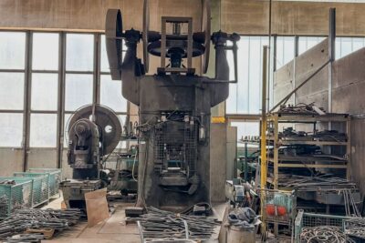 Pressa a vite Berrenberg RSPe 230/300 - 300 ton (Foto 16)