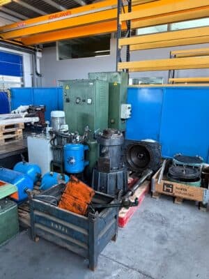 Pressa per stampaggio a caldo Rovetta FO200 - 200 ton (Foto 2)